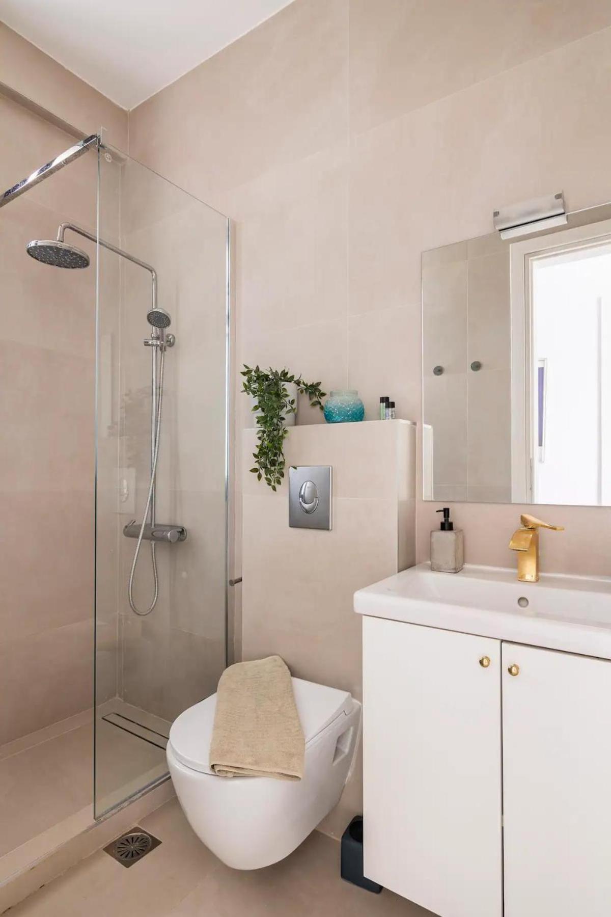 Villa Kala Loutraki - Private Pool & Sauna I Beach Exteriör bild