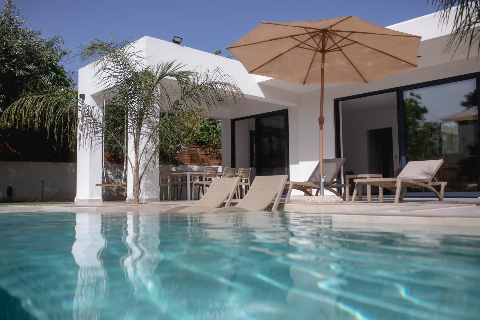 Villa Kala Loutraki - Private Pool & Sauna I Beach Exteriör bild