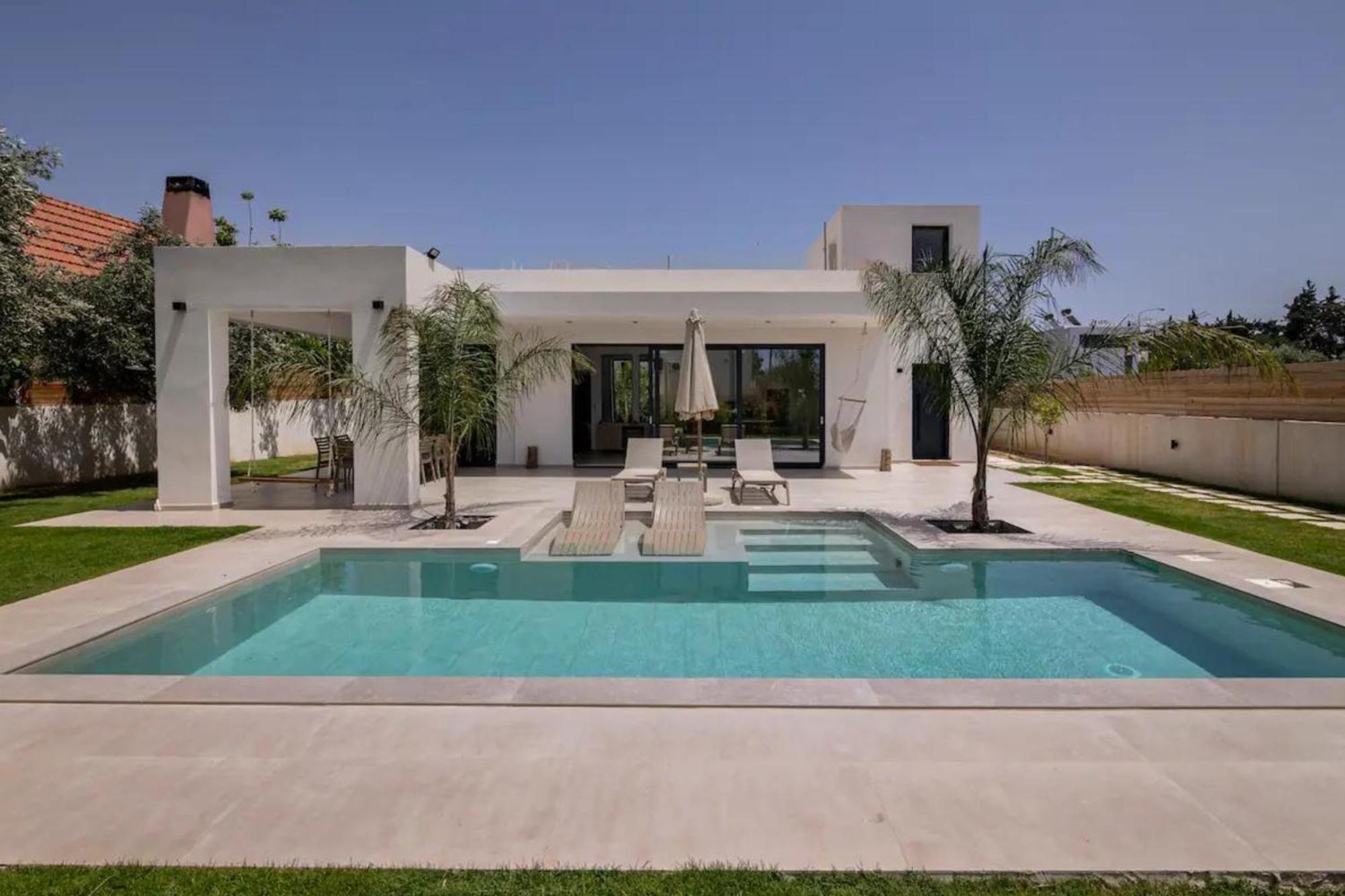 Villa Kala Loutraki - Private Pool & Sauna I Beach Exteriör bild